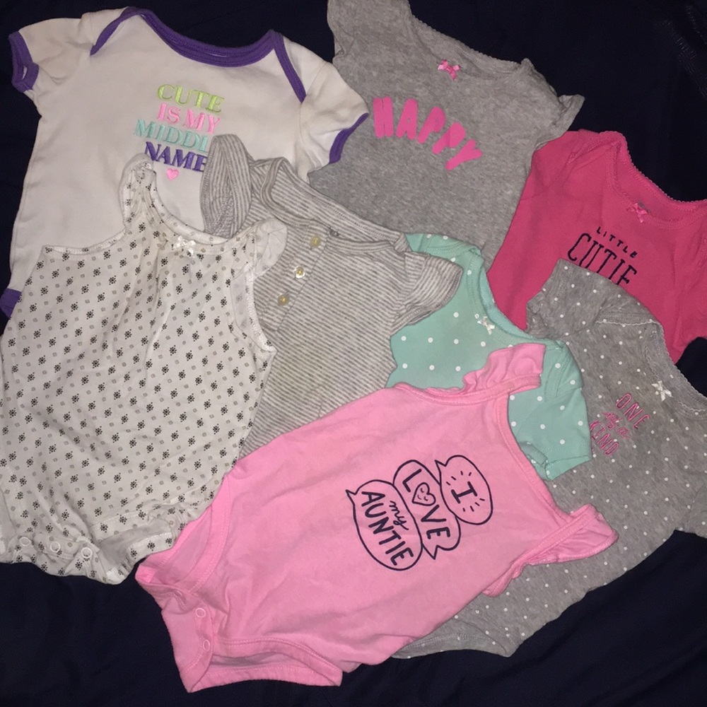 EUC Carter’s onesie BUNDLE Sz 6 mo.